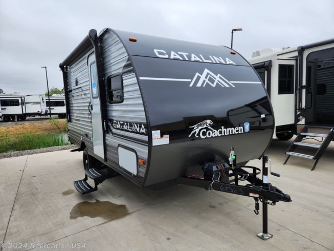 2024 Catalina Summit Series 7 164RBX Rear Bathroom by Coachmen from Recreation USA in Myrtle Beach, South Carolina
