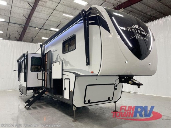 New 2022 East to West Ahara 378BH-OK available in Corsicana, Texas