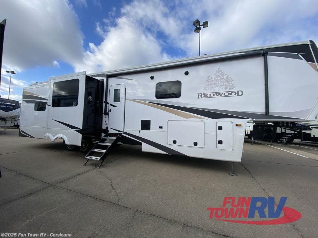 2023 Redwood RV Redwood 4001LK RV for Sale in Corsicana, TX 75510 ...