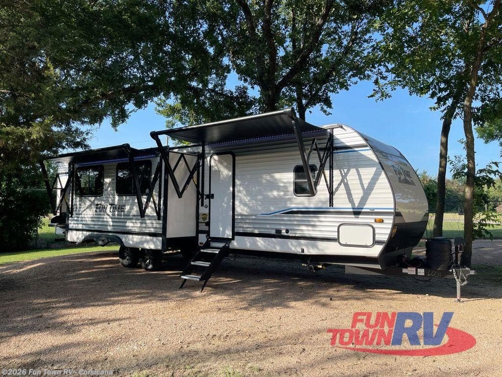 2024 CrossRoads Fun Time 333SK RV for Sale in Corsicana, TX 75510