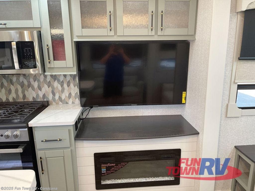 New 2025 Redwood RV Regency 3721FDB available in Corsicana, Texas