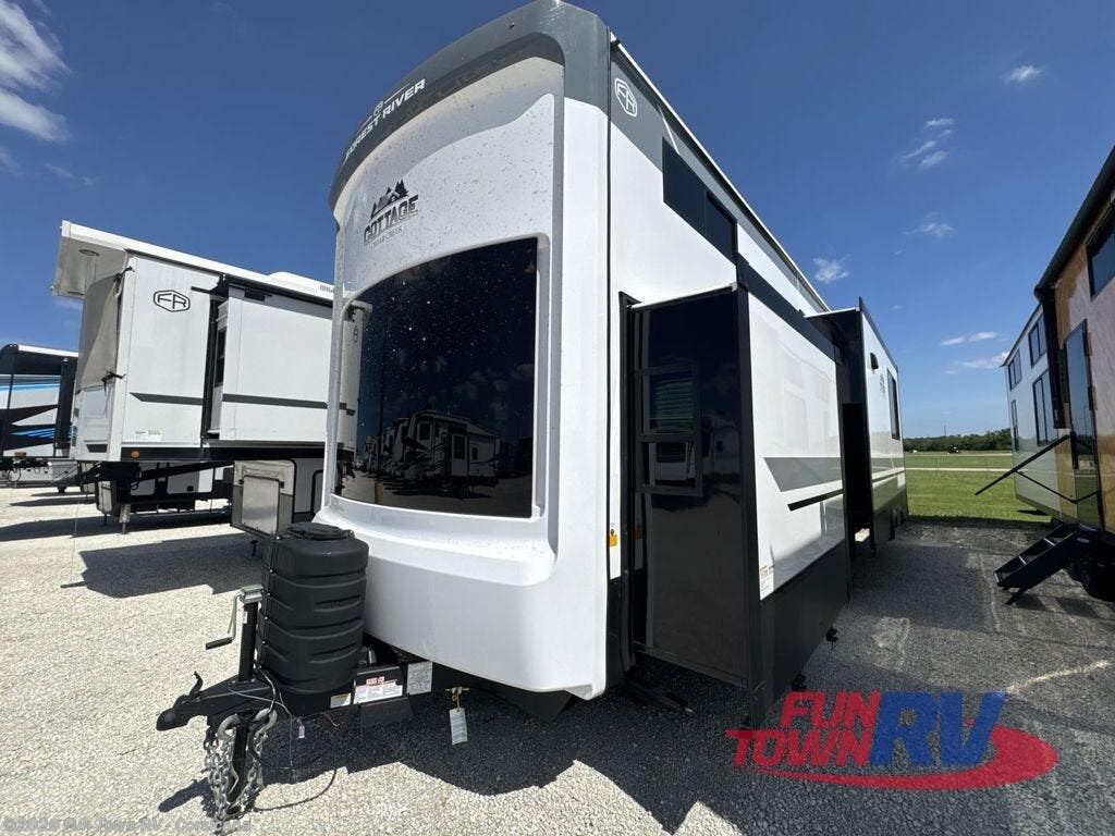 2026 Cedar Creek Cottage 40CBK by Forest River from Fun Town RV - Corsicana in Corsicana, Texas