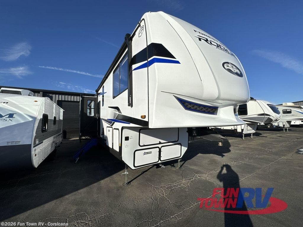 2026 Vengeance Rogue Armored 351G2 by Forest River from Fun Town RV - Corsicana in Corsicana, Texas