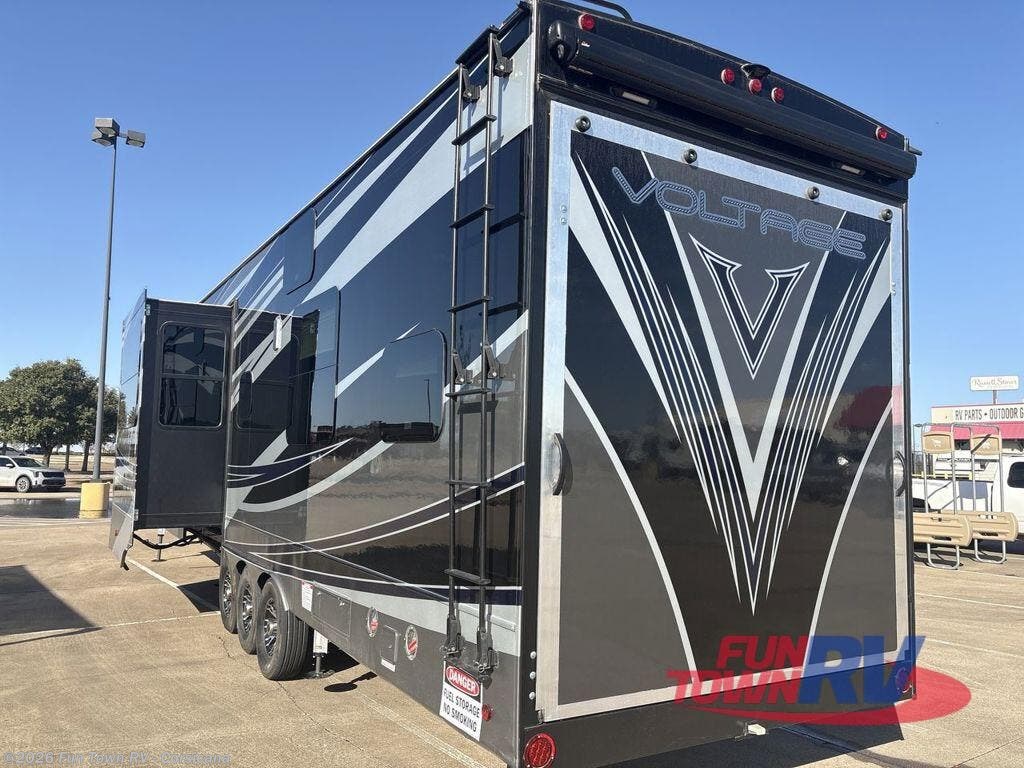 Used 2019 Dutchmen Voltage V4185 available in Corsicana, Texas