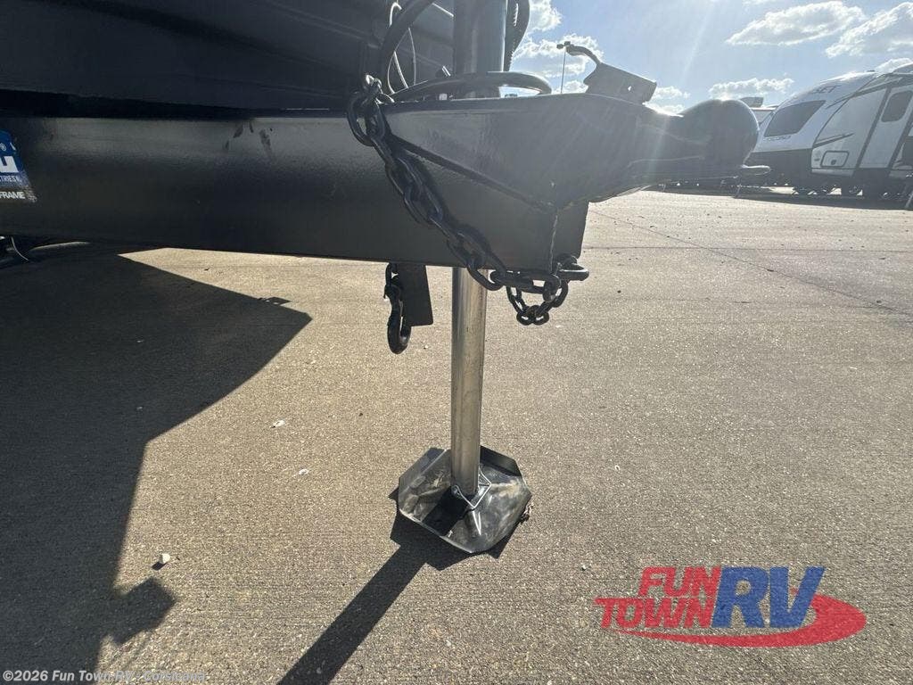 2026 Jay Feather 27BH by Jayco from Fun Town RV - Corsicana in Corsicana, Texas