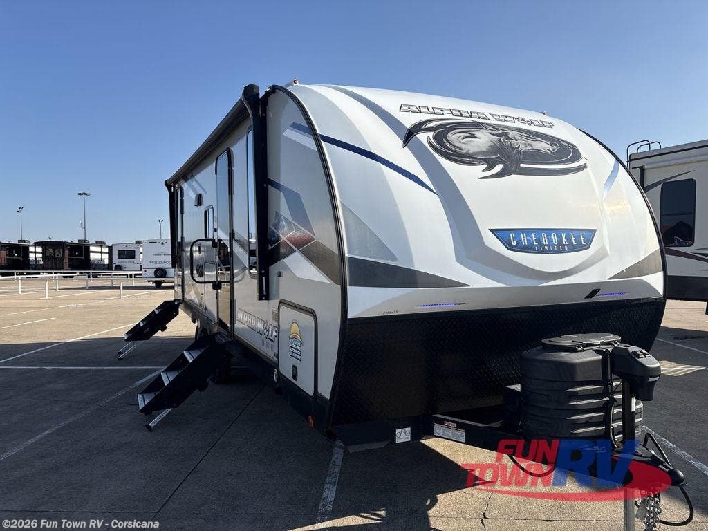 2023 Cherokee Alpha Wolf 23DBH-L by Forest River from Fun Town RV - Corsicana in Corsicana, Texas