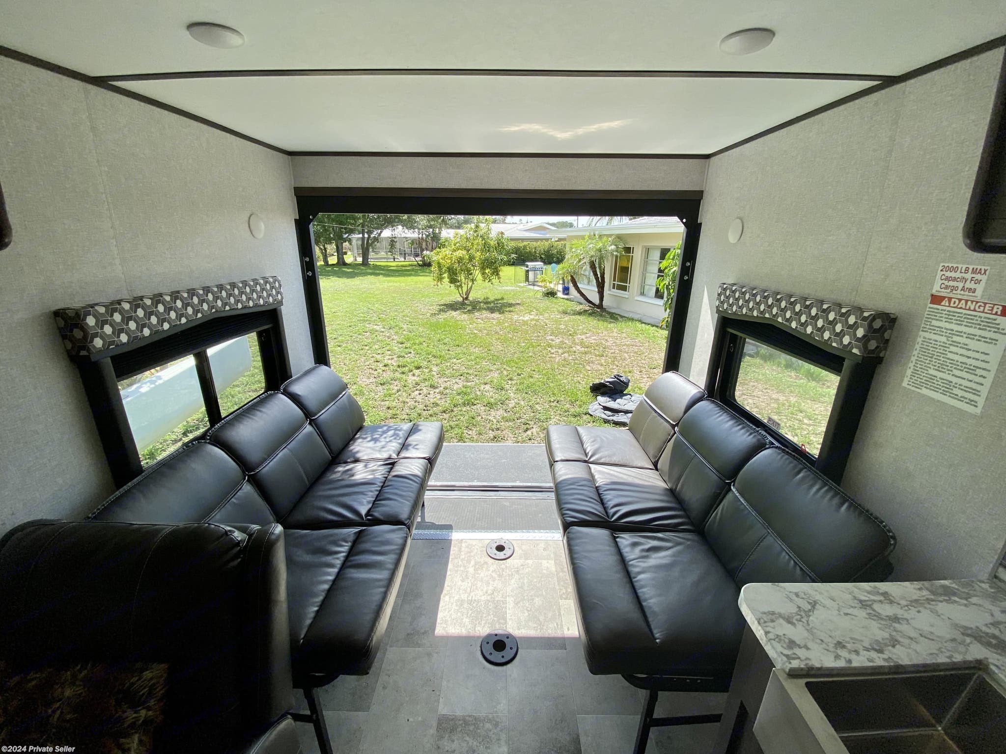 2020 Coleman Toy hauler RV for Sale in Tarpon Springs, FL 34689