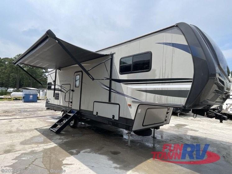 Used 2019 Keystone Sprinter 27FWML available in Orange, Texas