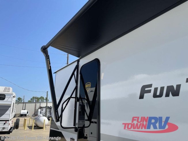 Fun Time Crossroads Rv 2026 CrossRoads Fun Time 26RB #218090 - For Sale in Orange, TX