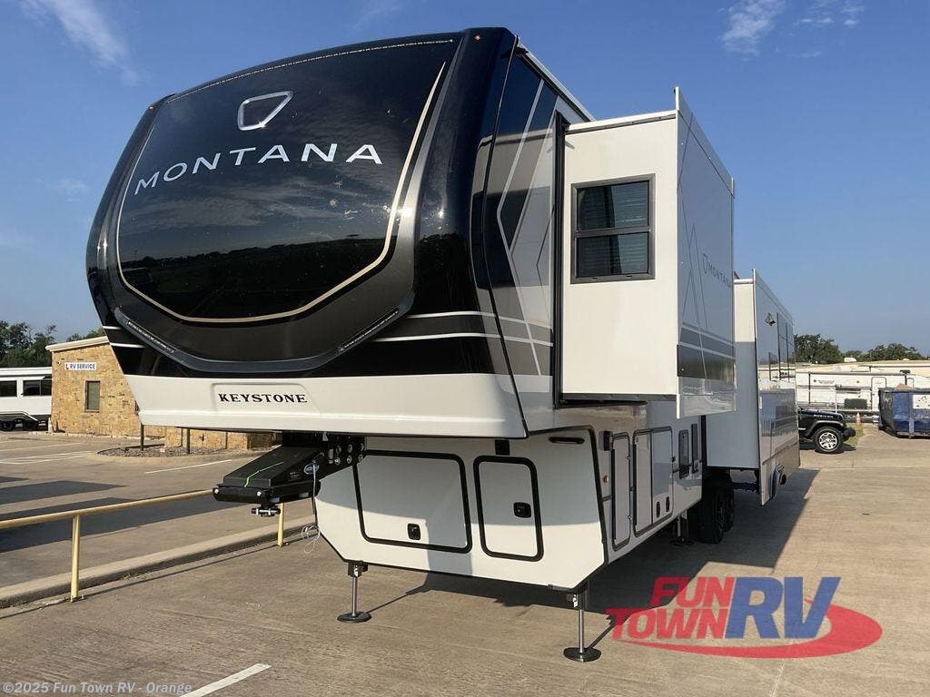 New 2026 Keystone Montana 3532SP available in Orange, Texas