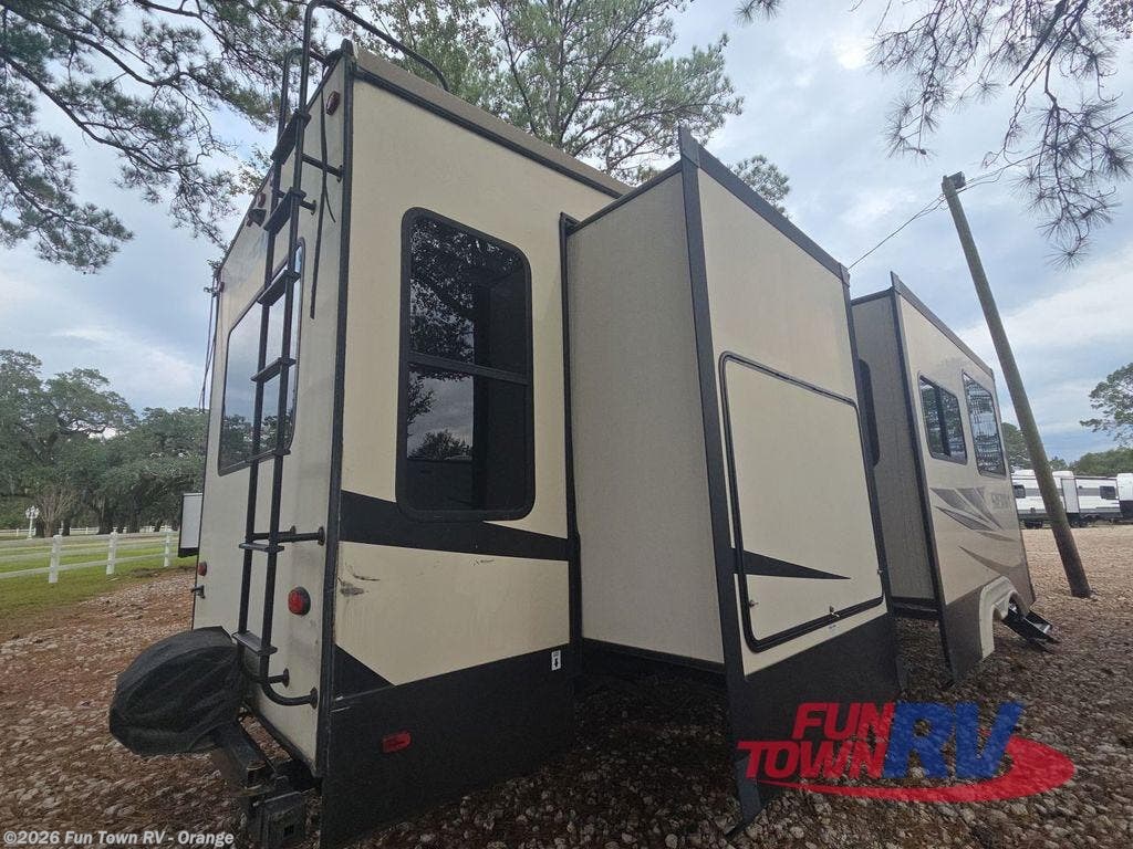 Used 2020 Forest River Sierra 387MKOK available in Orange, Texas