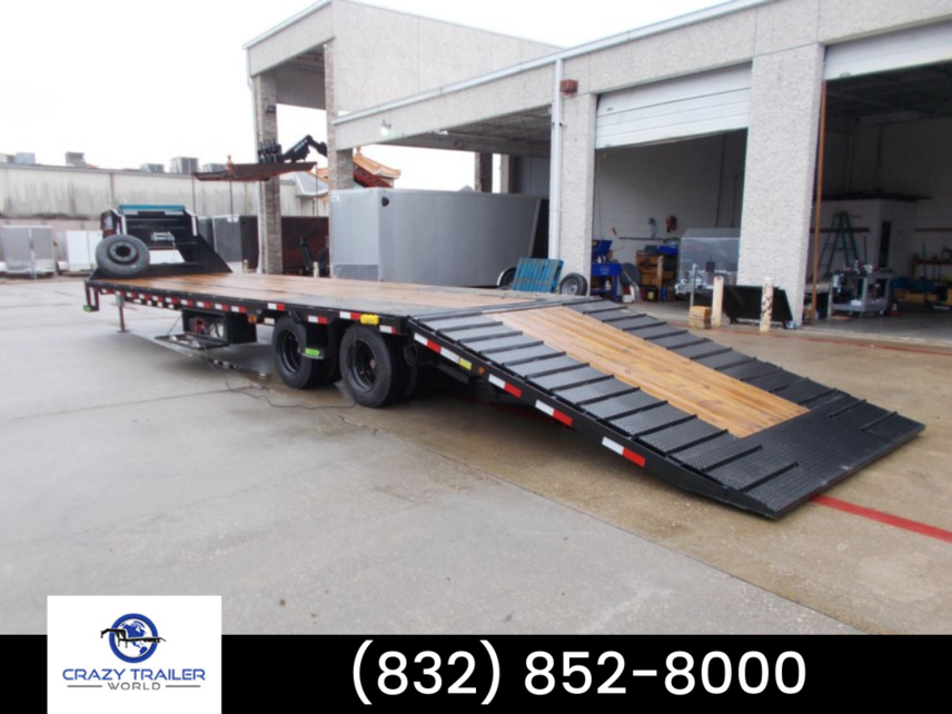 New 2024 Load Trail 102X36 Hyd Dove Gooseneck Flatbed 15K Axles available in Houston, Texas
