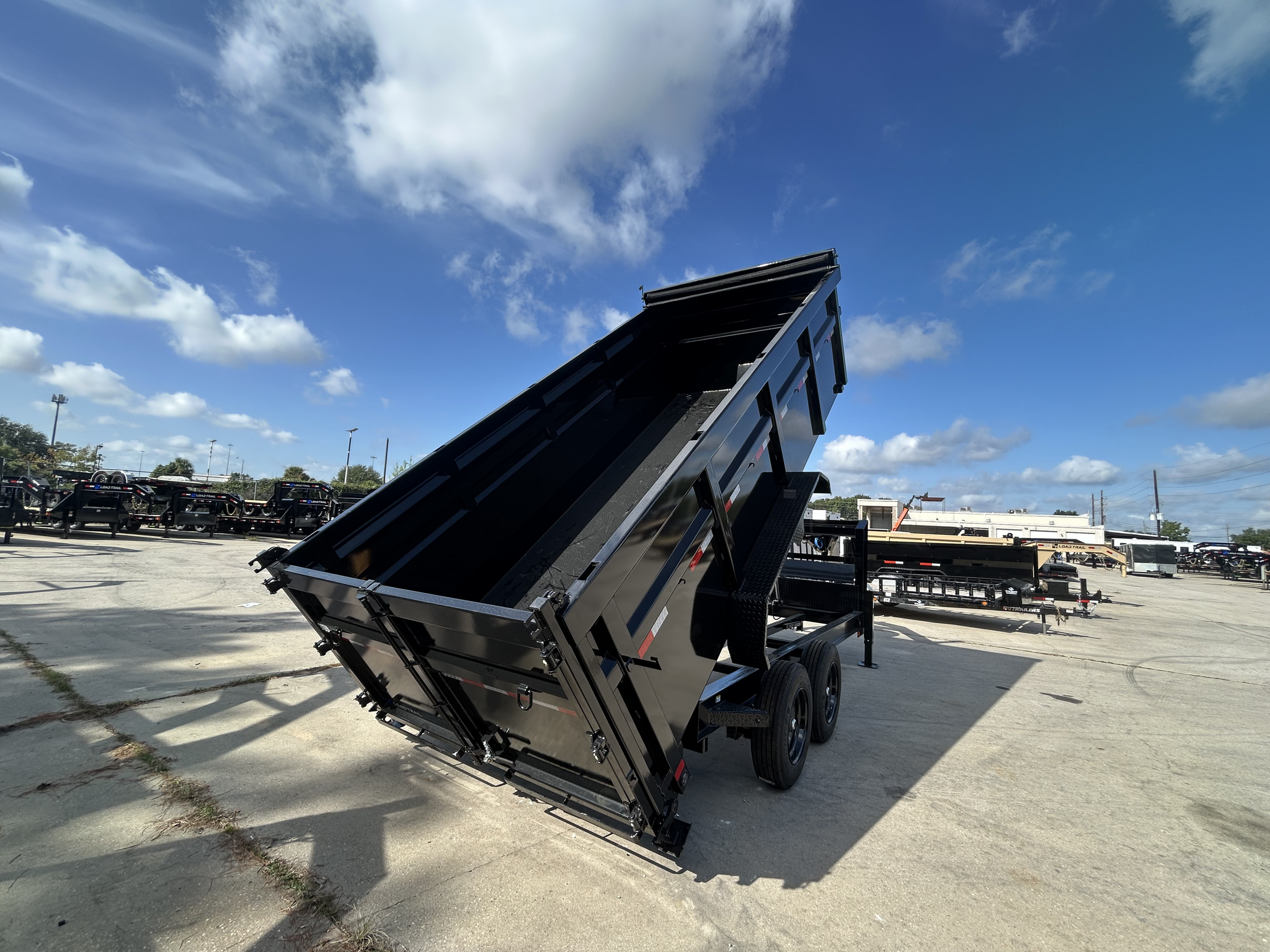 DAMNGOOD　D.G.F LG NeoChef 2.0 cu. ft. 1200-Watt Countertop Microwave in