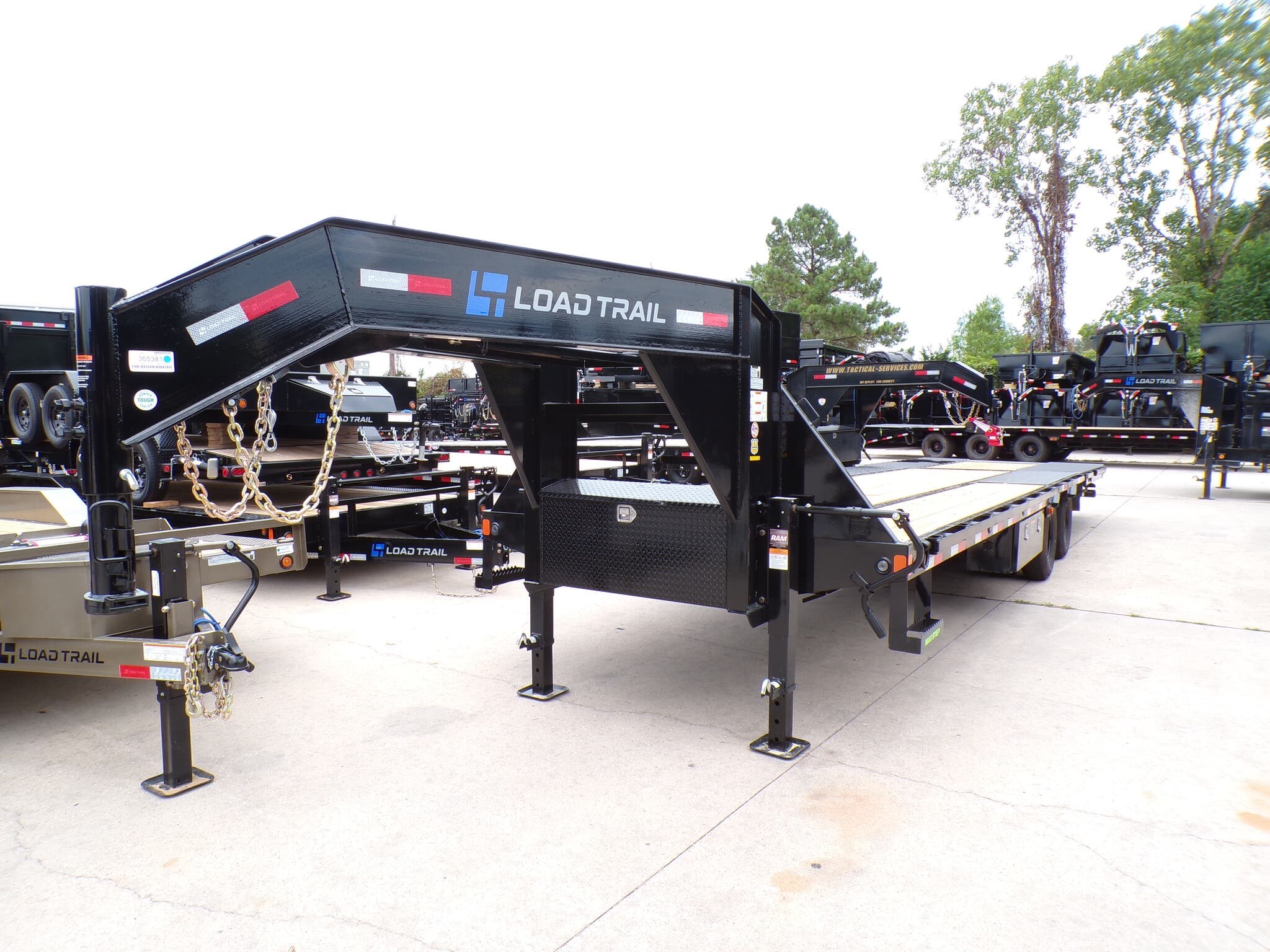 2026 Load Trail GL 102X32 Hydraulic Dovetail Gooseneck Trailer 24K LB
