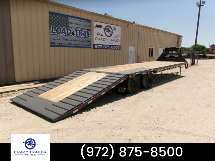New 2024 Load Trail 102X36 Hydraulic Dovetail Gooseneck Flatbed 25.9K available in Ennis, Texas