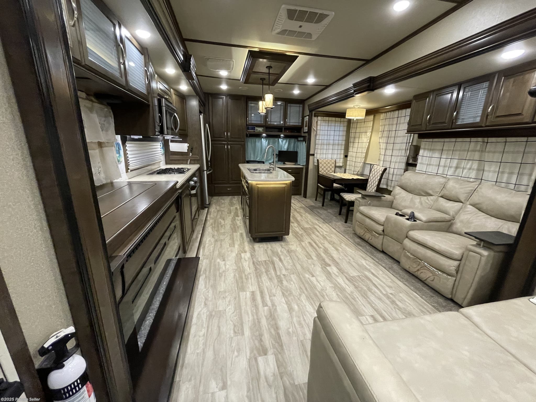 2019 Grand Design Solitude 344GK RV for Sale in Gainesville, FL 32653