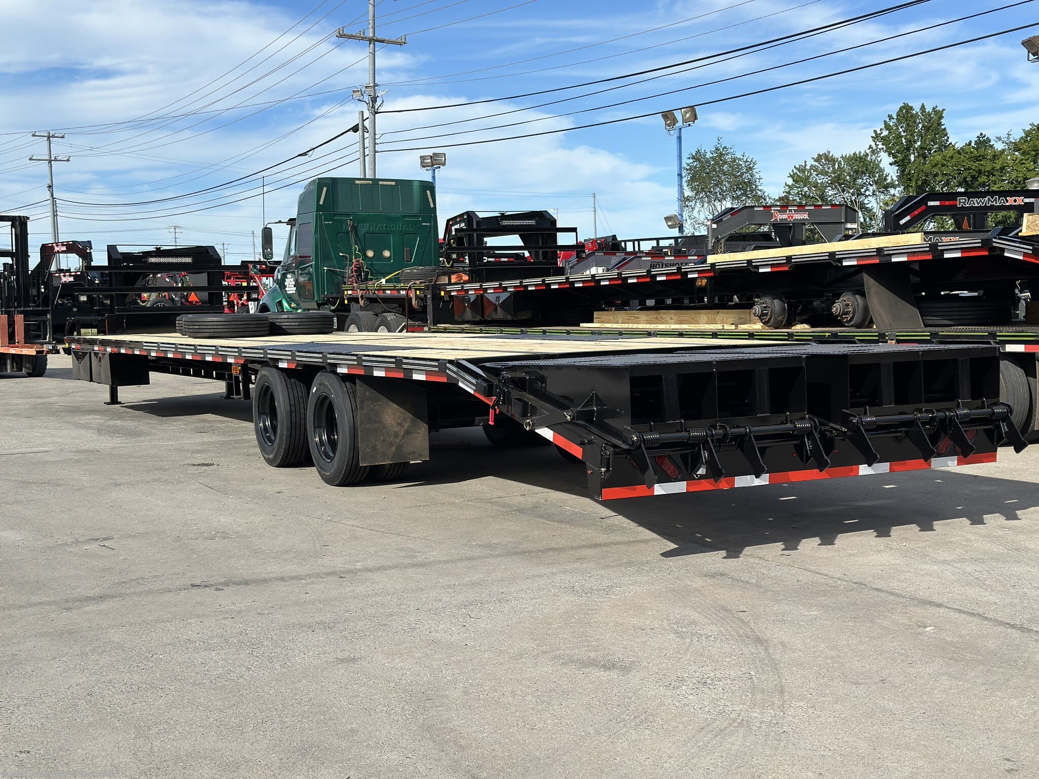New 2026 Davidson Trailers 35+5 25GN Hotshot available in Clarksville, Tennessee