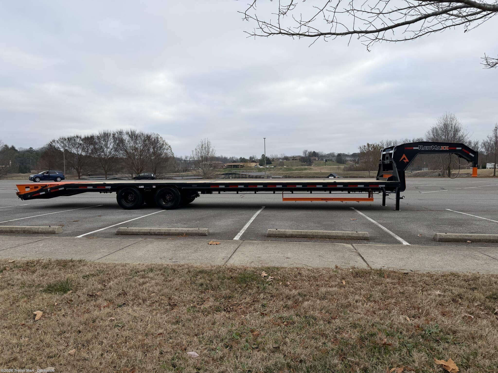 New 2026 RawMaxx FDX Dual 35+5 25GN Hotshot 25,990 GVWR available in Clarksville, Tennessee