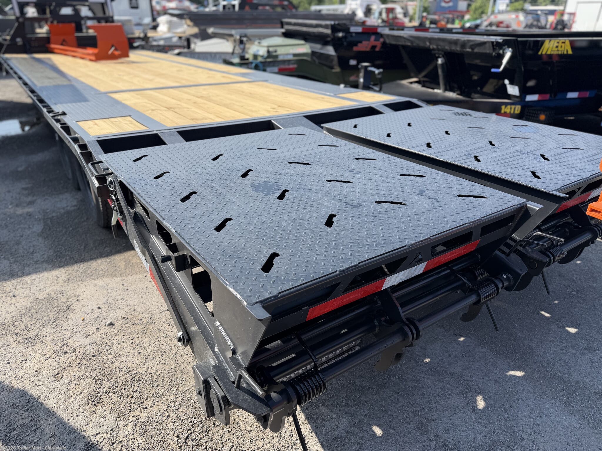 New 2027 RawMaxx FDX 25+5 14K GN available in Clarksville, Tennessee