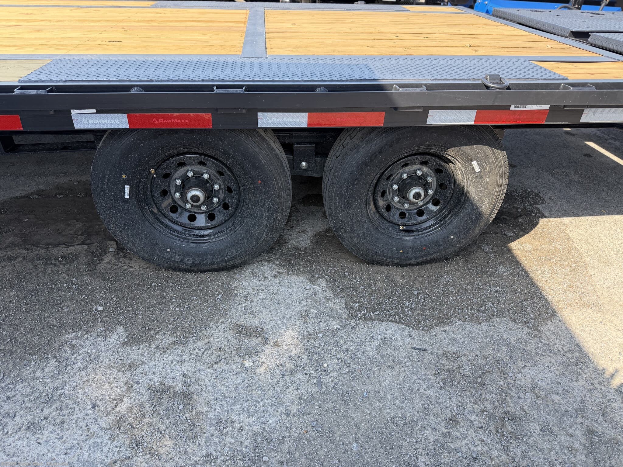 2027 RawMaxx FDX 25+5 14K GN - New Flatbed Trailer for sale by Trailer Mart - Clarksville in Clarksville, Tennessee