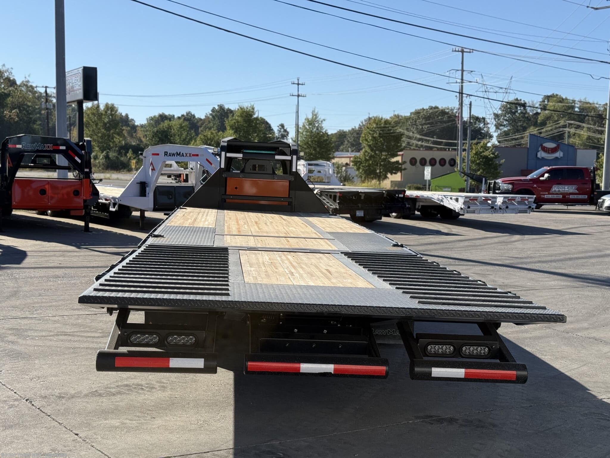 New 2027 RawMaxx 2027 RawMaxx 32' 30k Hydraulic Dovetail available in Clarksville, Tennessee