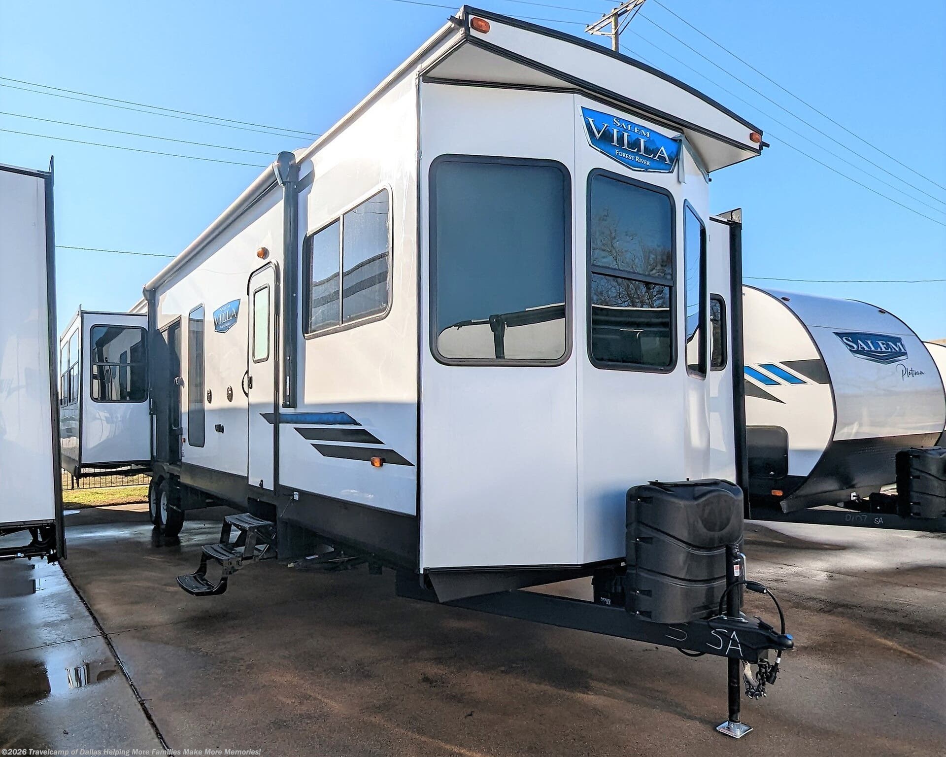 2023 Forest River Salem Villa 40RLB RV for Sale in Lewisville, TX 75067