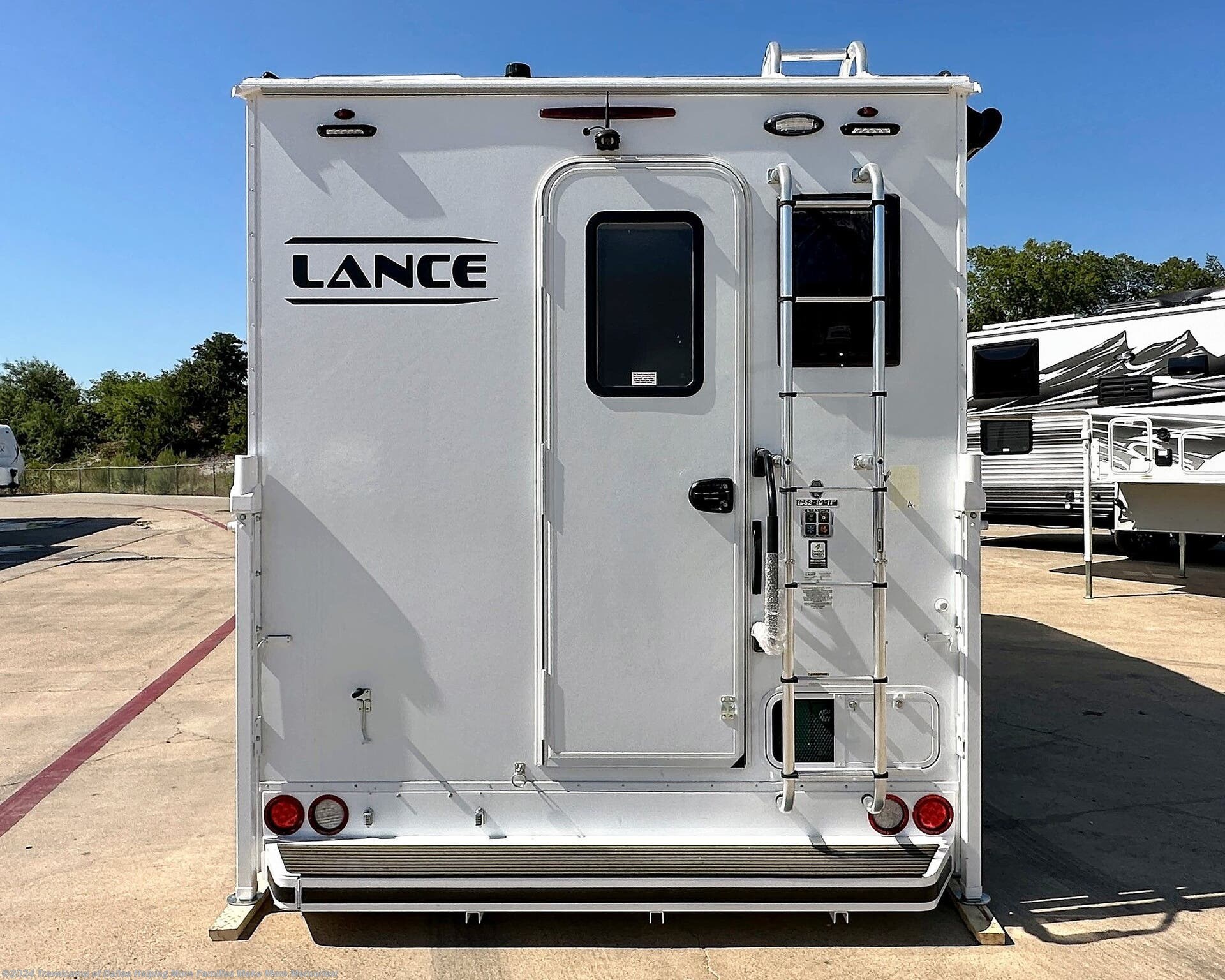 2024 Lance TRUCK CAMPER 1062 RV for Sale in Lewisville, TX 75067