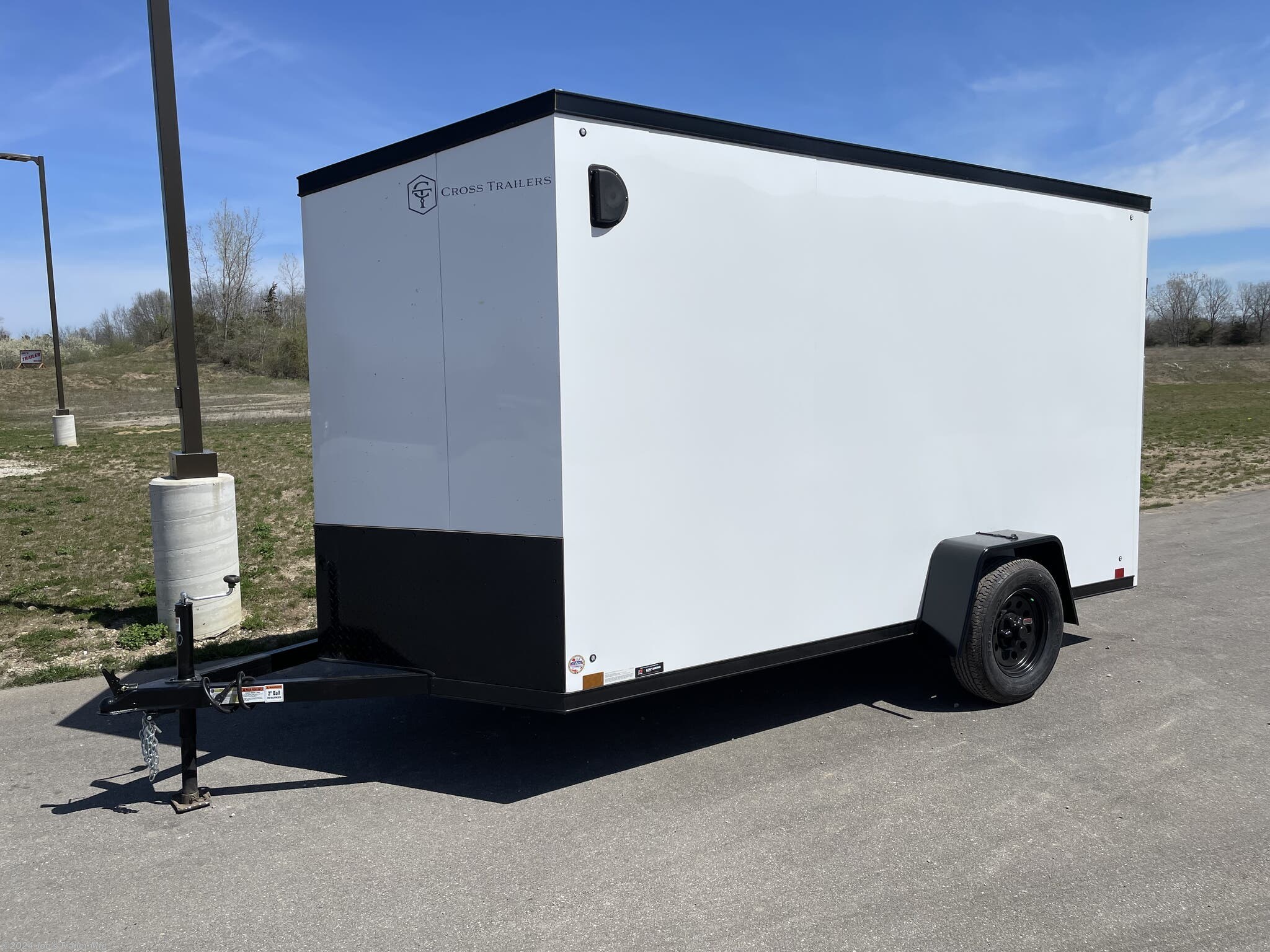 Single axle White enclosed trailer