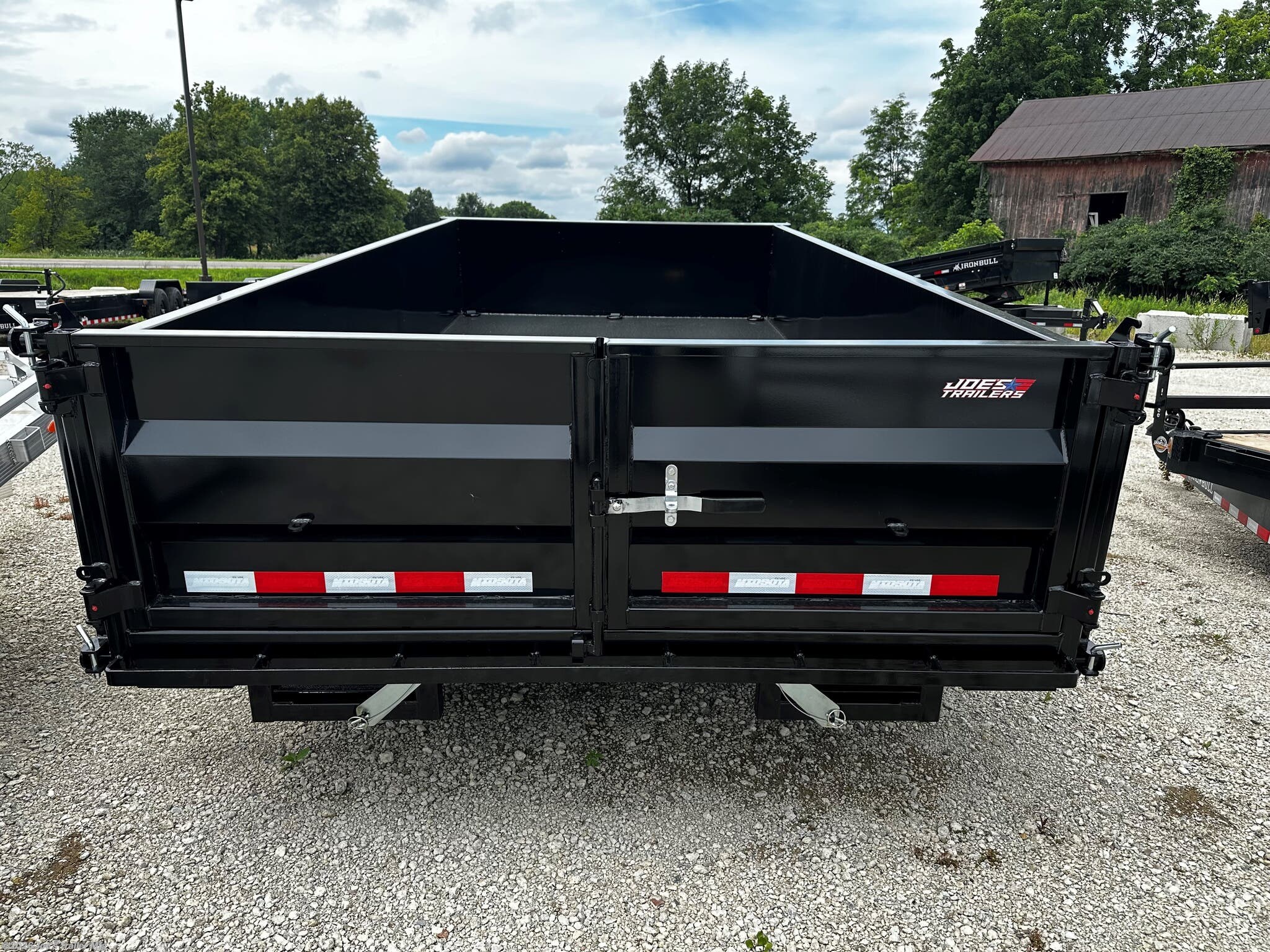 Midsota 82x14 HV, Self Adjusting Electric Brakes, 16'' E Range 10 Ply Tires (235/80R16), 25'' Bed Height, 24'' Tall 11 Gauge (1/8'') Sides, 7 Gauge (3/16'') One Piece Floor, 16'' Crossmember Spacing, Tuck Under 6' Ramps and Carriers, 5 D-Ring Tie Downs, 3-Way Double Door, Tarp Ready, 12K Rated Jack, Poly Toolbox, Midsota Exclusive Indicator Module, 12V Deep Cycle Battery, Power Up / Gravity Down Pump, LED Lights, On Board Charger, No Exposed Wiring, Cold Weather 7 Way Plug (-85°), 2-5/16 EZ Latch Adjustable Coupler, Industrial Grade Polymer Finish, 9 Standard Colors Available, On-Board Charger 4 Amp (110V Plug In), Roll Tarp System w/ Lock Rod, Spare Tire Carrier (Weld-On)