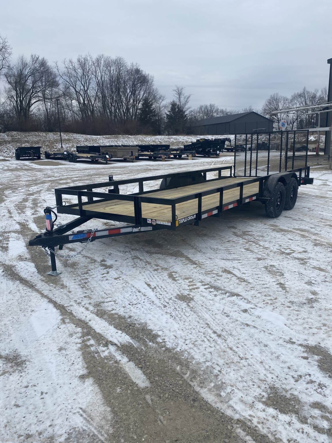 2025 Triple Crown Utility UHD7X18TG