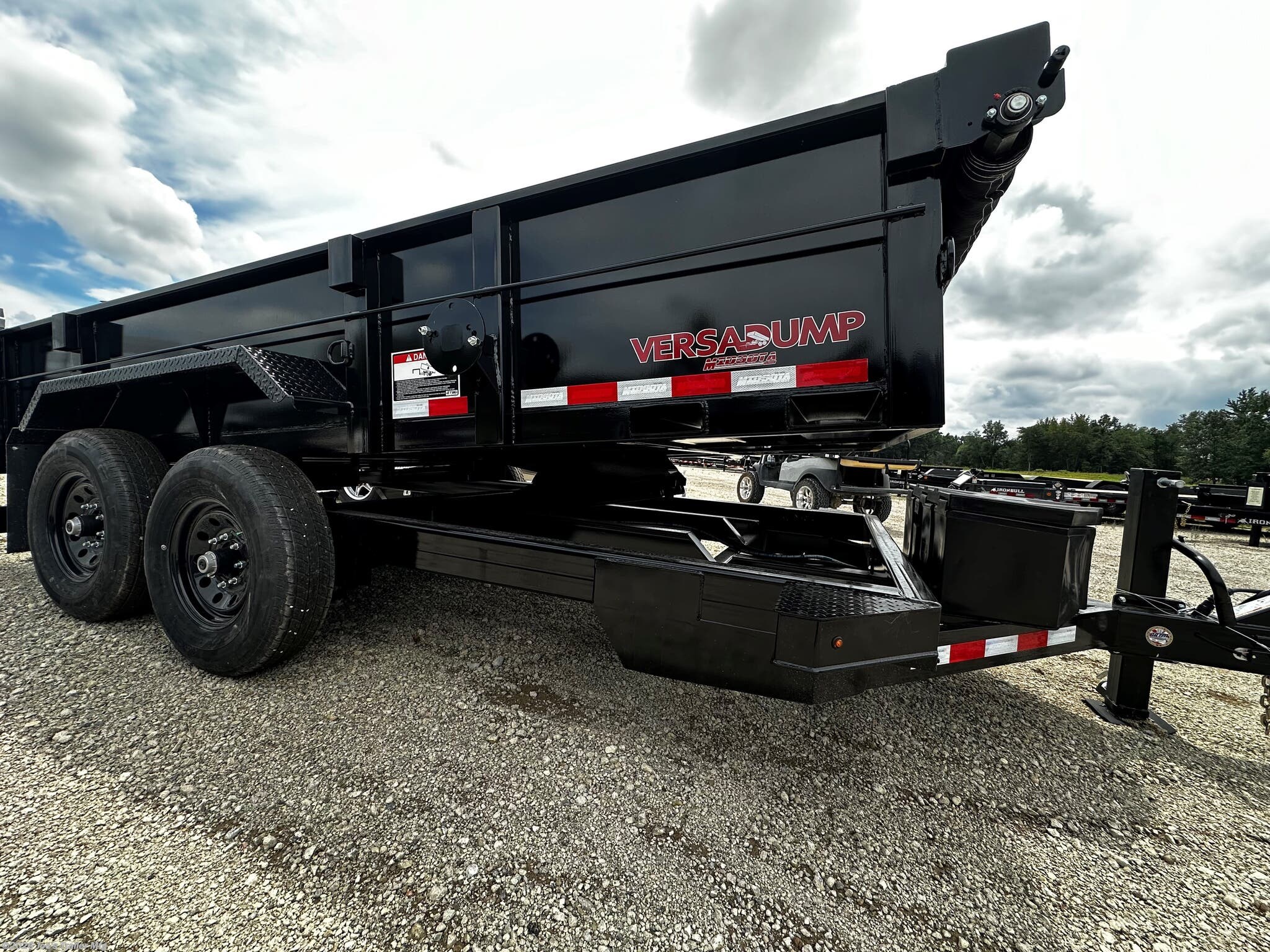 Midsota 82x14 HV, Self Adjusting Electric Brakes, 16'' E Range 10 Ply Tires (235/80R16), 25'' Bed Height, 24'' Tall 11 Gauge (1/8'') Sides, 7 Gauge (3/16'') One Piece Floor, 16'' Crossmember Spacing, Tuck Under 6' Ramps and Carriers, 5 D-Ring Tie Downs, 3-Way Double Door, Tarp Ready, 12K Rated Jack, Poly Toolbox, Midsota Exclusive Indicator Module, 12V Deep Cycle Battery, Power Up / Gravity Down Pump, LED Lights, On Board Charger, No Exposed Wiring, Cold Weather 7 Way Plug (-85°), 2-5/16 EZ Latch Adjustable Coupler, Industrial Grade Polymer Finish, 9 Standard Colors Available, On-Board Charger 4 Amp (110V Plug In), Roll Tarp System w/ Lock Rod, Spare Tire Carrier (Weld-On)