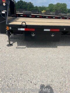 New 2027 MAXX-D YDX 102x32 22500 GVWR GN W/2 Hydraulic Jacks available in Clarklake, Michigan