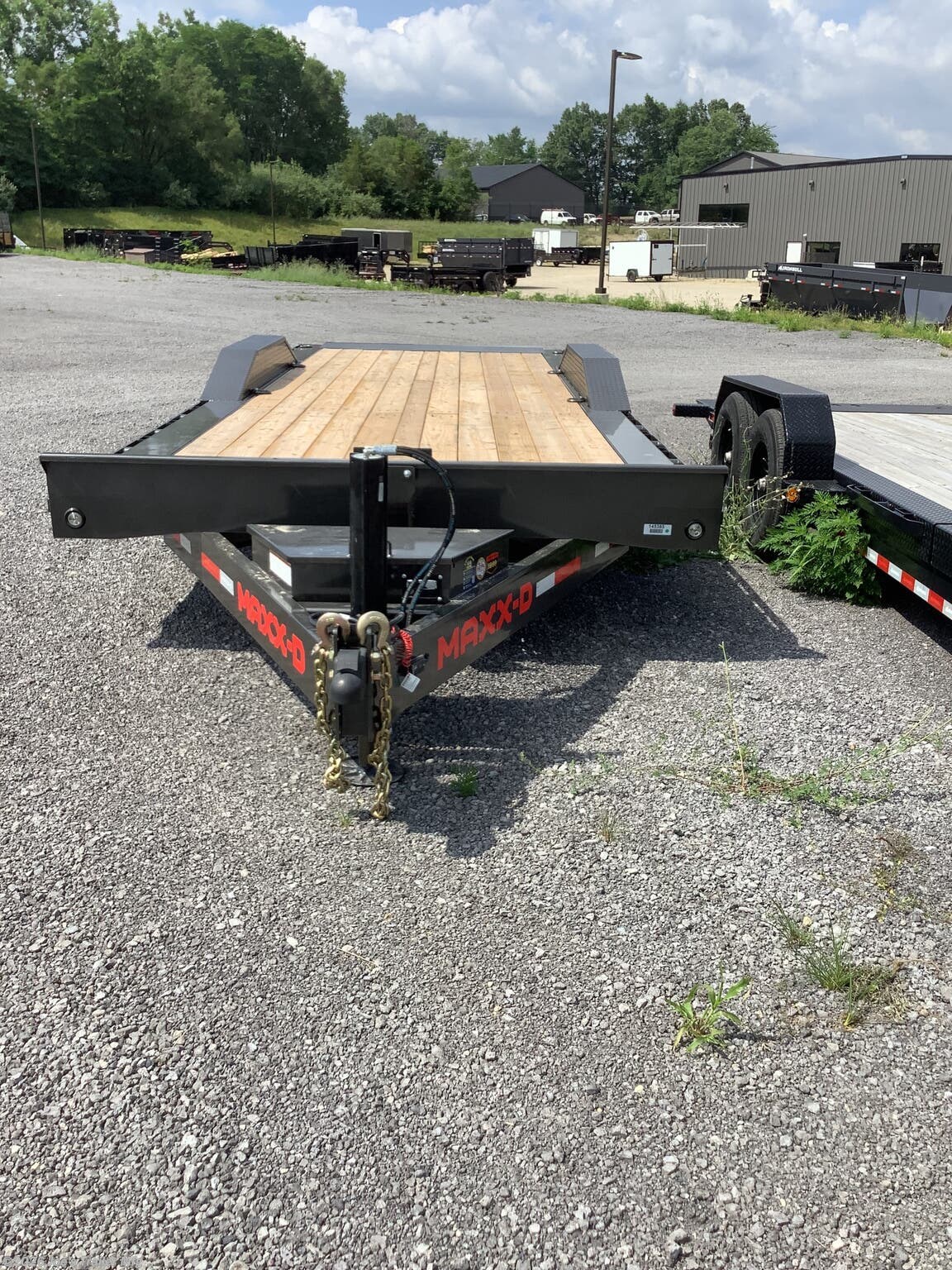 2027 MAXX-D 102x24 17500 GVWR Hydraulic Jack