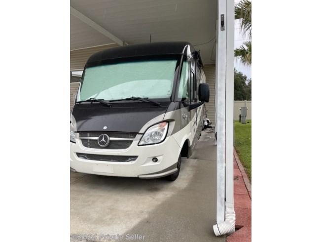 Used 2014 Itasca Reyo 25T available in Lakeland, Florida
