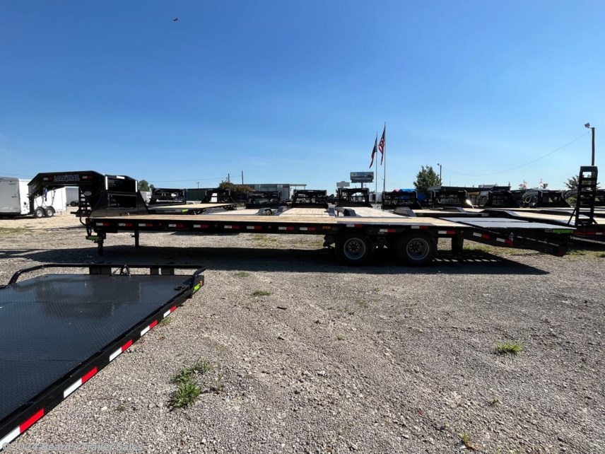 New 2023 Load Trail 102X32 Low-Pro Gooseneck available in Fort Worth, Texas