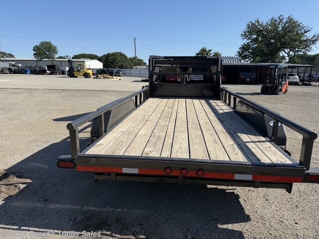 2025 GF 83 X 16 - 14K by Load Trail from Beard's Trailer Sales in Fort Worth, Texas