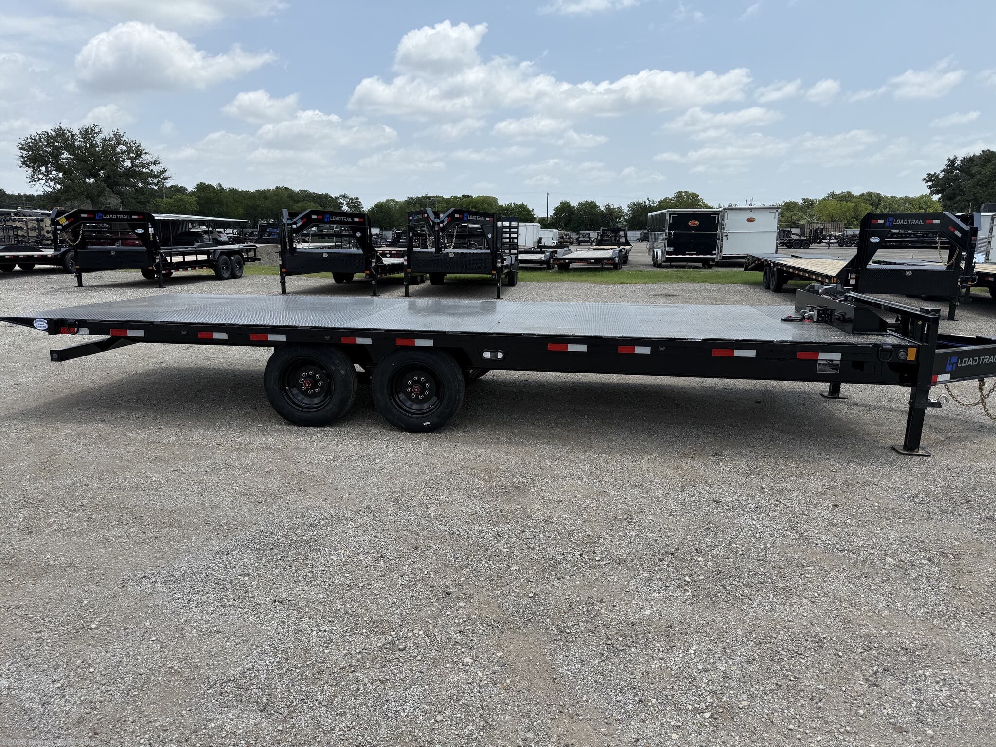 2027 102 X 24 by Load Trail from Beard's Trailer Sales in Fort Worth, Texas