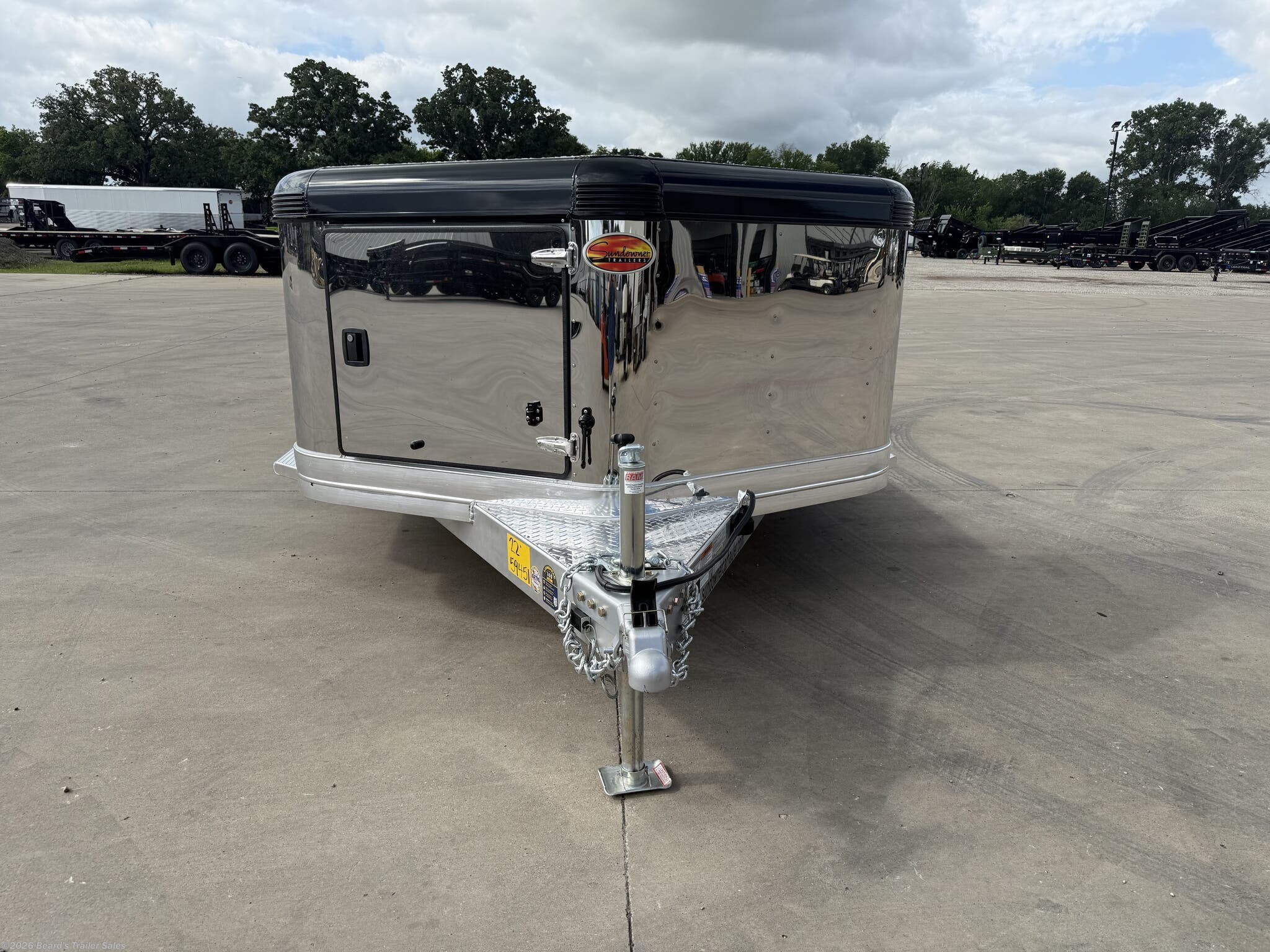 2027 ULTRA 81 X 22 by Sundowner from Beard's Trailer Sales in Fort Worth, Texas