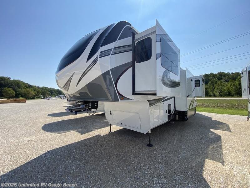 2023 Grand Design Solitude 380FLR RV for Sale in Eldon, MO 65026