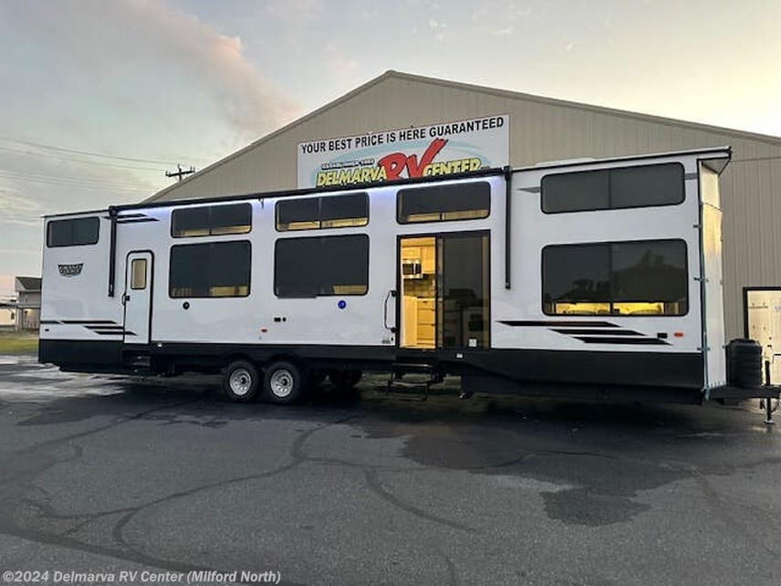 2025 Forest River Wildwood Grand Lodge 42VIEW