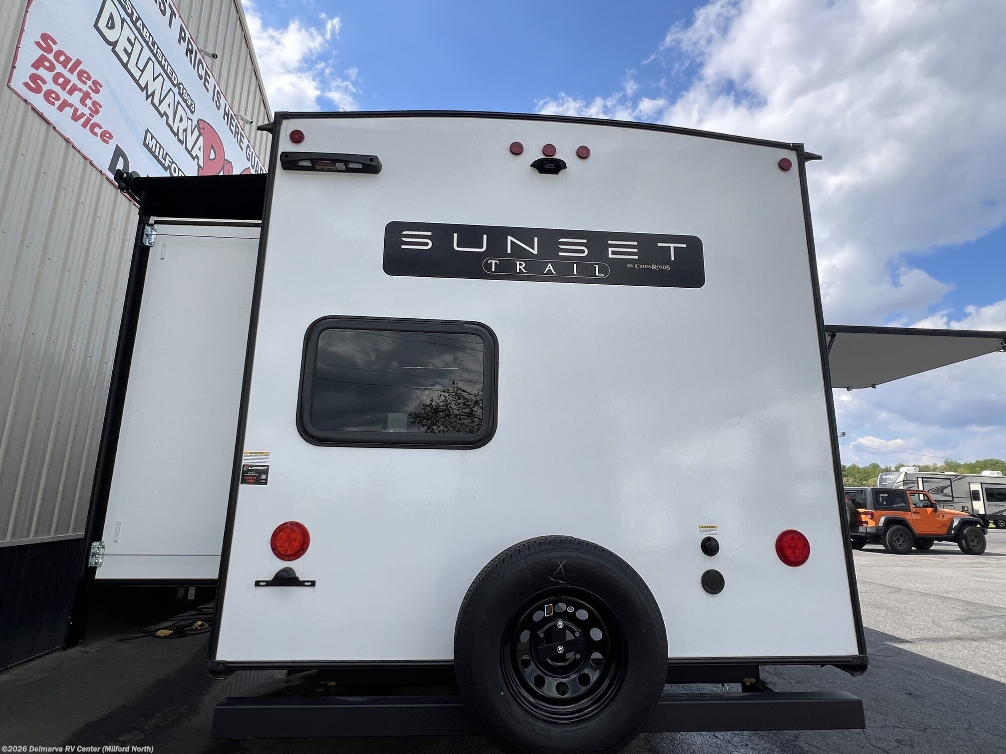 New 2026 CrossRoads Sunset Trail SS331BH available in Milford North, Delaware