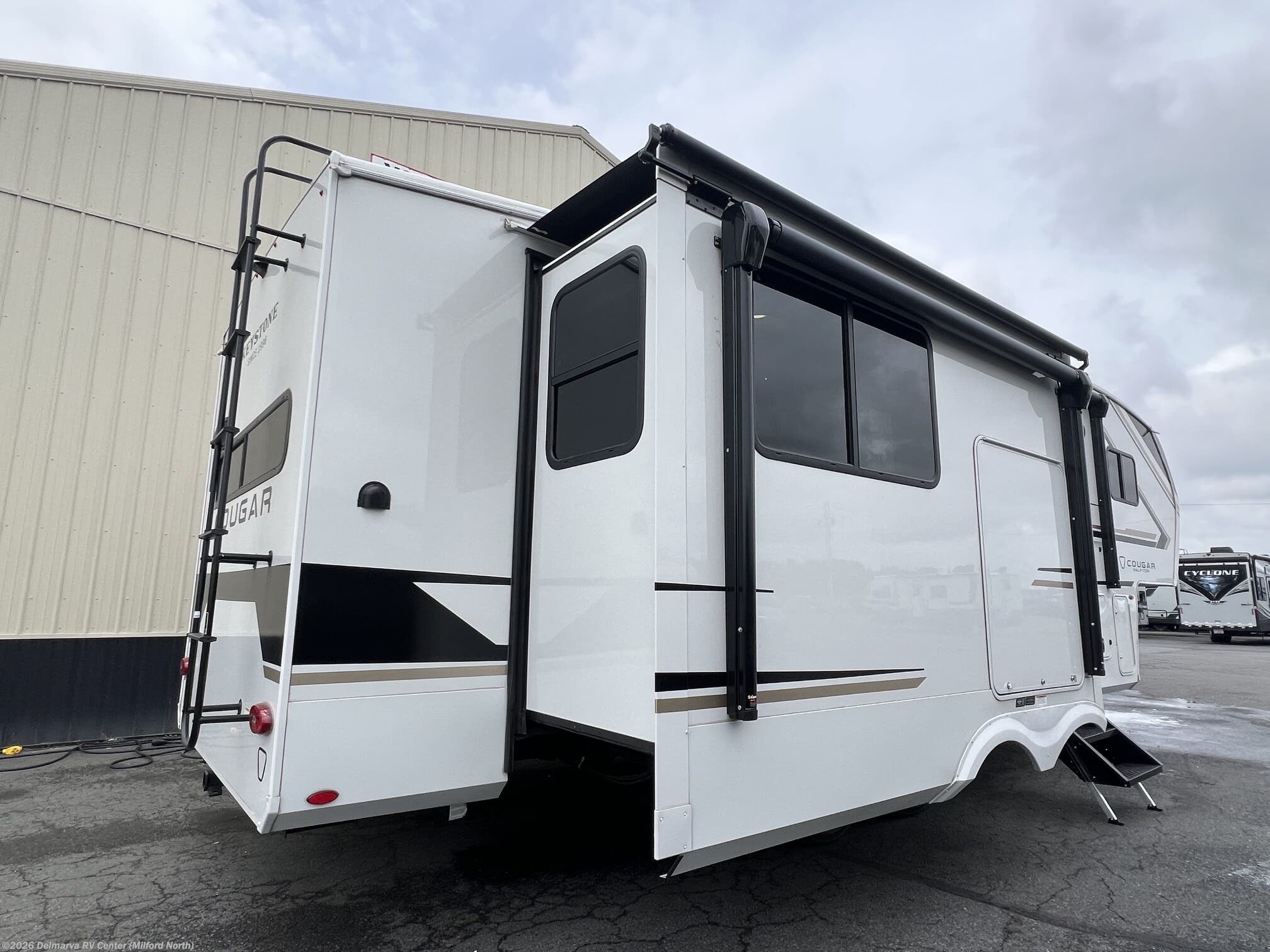 2026 Keystone Cougar Half-Ton 26RKE - New Fifth Wheel For Sale by Delmarva RV Center (Milford North) in Milford North, Delaware features Water Heater, TV, External Shower, Exterior Speakers, Medicine Cabinet