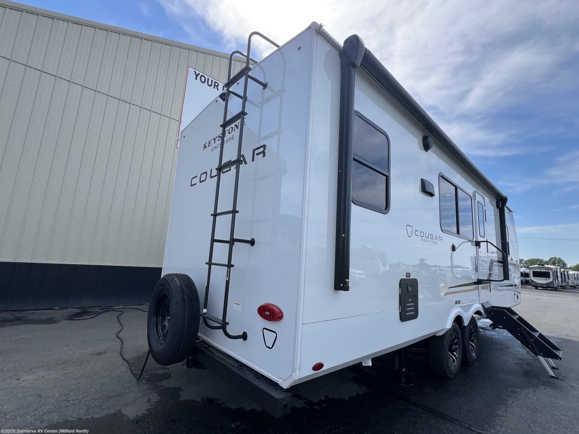2027 Keystone Cougar Half-Ton 26LBW - New Travel Trailer For Sale by Delmarva RV Center (Milford North) in Milford North, Delaware