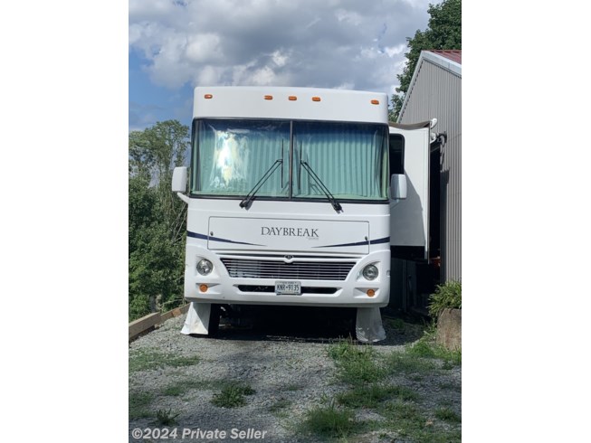 2005 Damon Daybreak - Used Class A For Sale by Stacy in Apalachin, New York