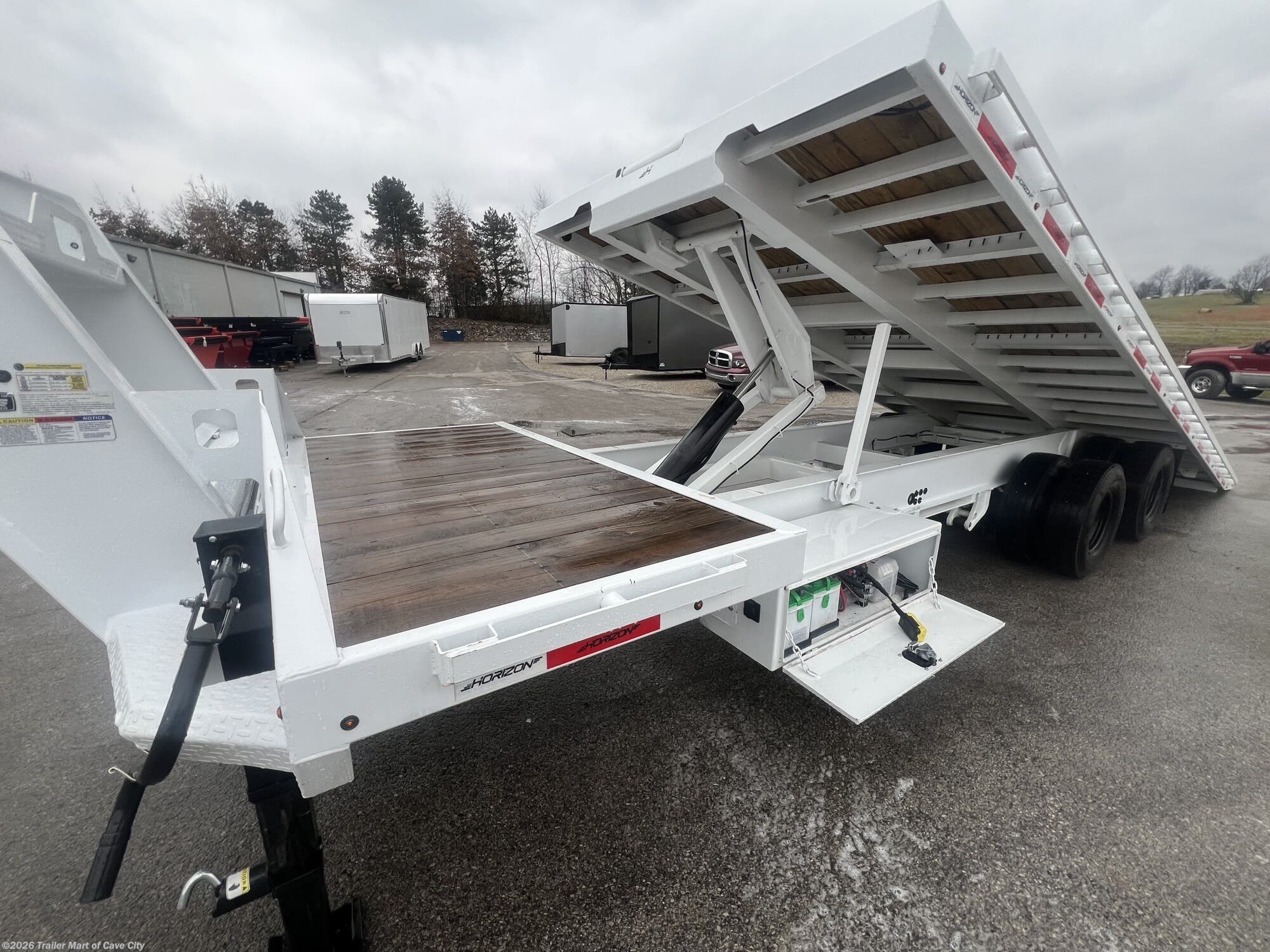 New 2025 Horizon Trailers FHSGN 28' (24'+4')SplitTilt Deckover Trailer(DEMO) available in Cave City, Kentucky