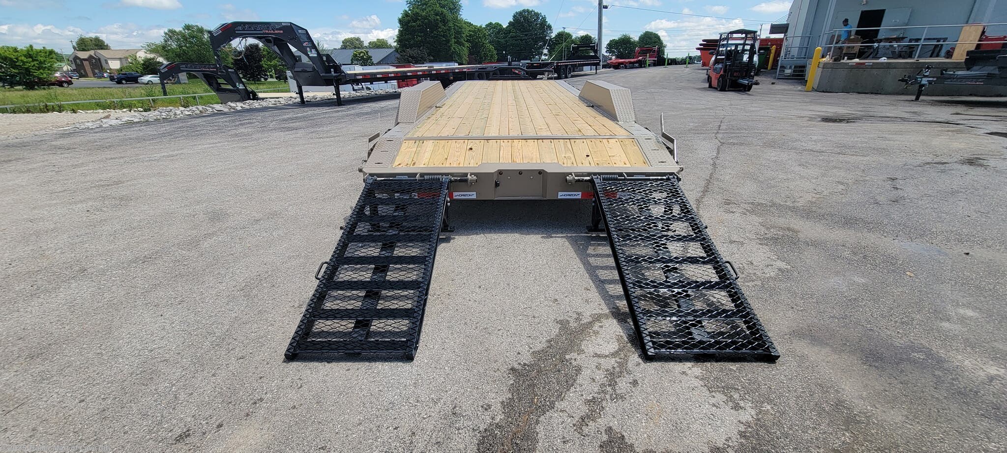 2025 Horizon Trailers ECZ 24' Equipment Trailer