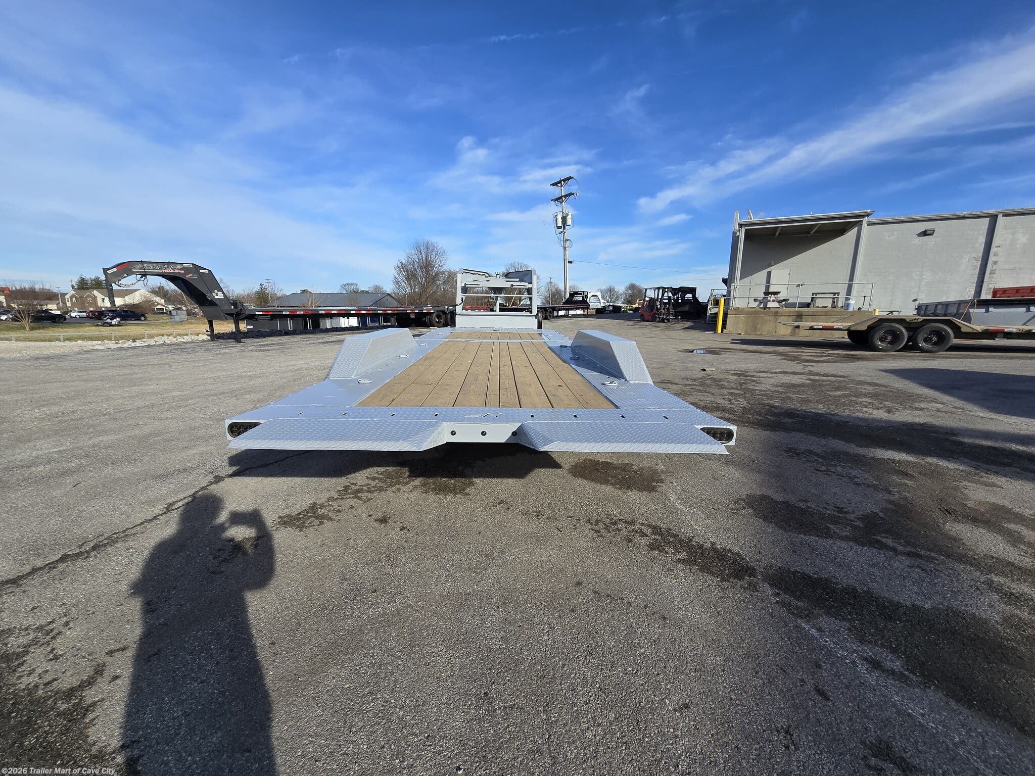 2026 HET 26' (16'+10') GN Gravity Tilt Deck Trailer by Horizon Trailers from Trailer Mart of Cave City in Cave City, Kentucky