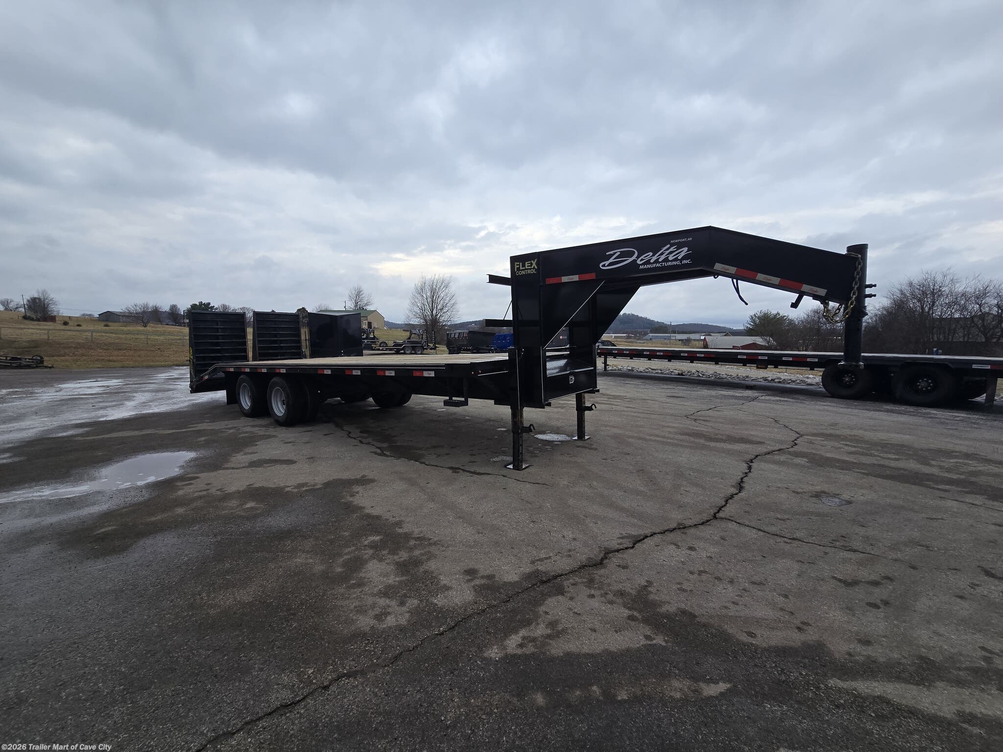 2023 Delta 22GN (20'+5') Deckover Trailer