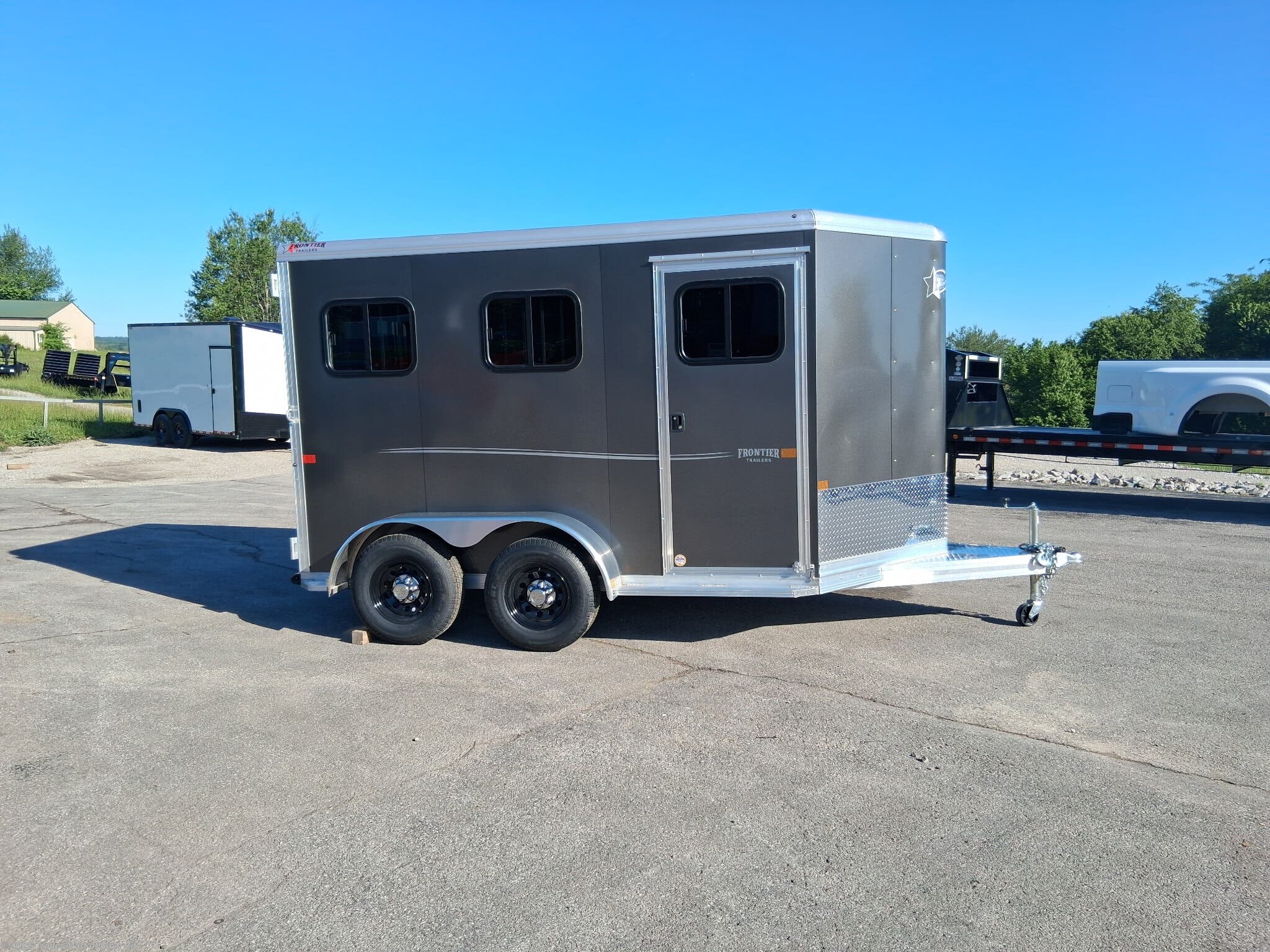 2026 Frontier 11' Combo/Slant 2 Horse Bumper Pull Trailer