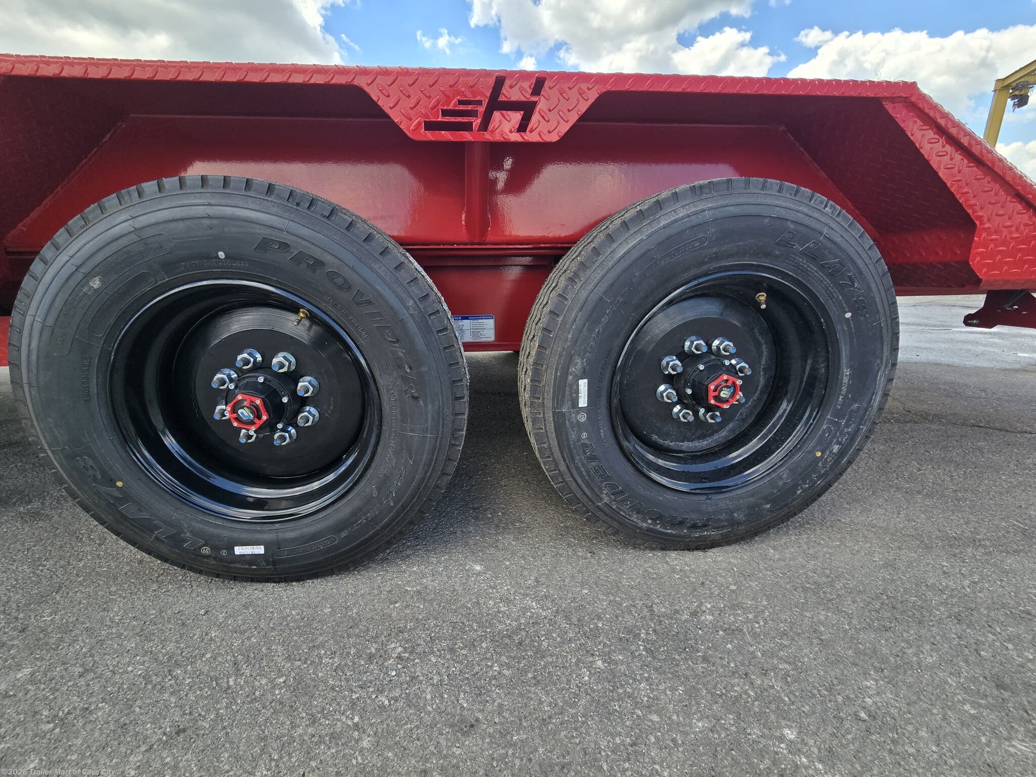 2026 HET 24' (16'+8') GN Gravity Tilt Deck Trailer by Horizon Trailers from Trailer Mart of Cave City in Cave City, Kentucky